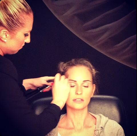 Cours de maquillage pour vos équipes d’accueil commercial